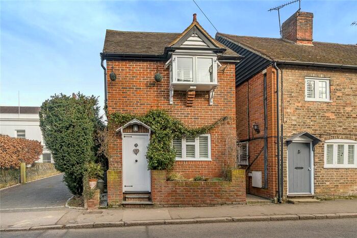 2 Bedroom Detached House For Sale In Church Street, Shoreham, Sevenoaks, Kent, TN14