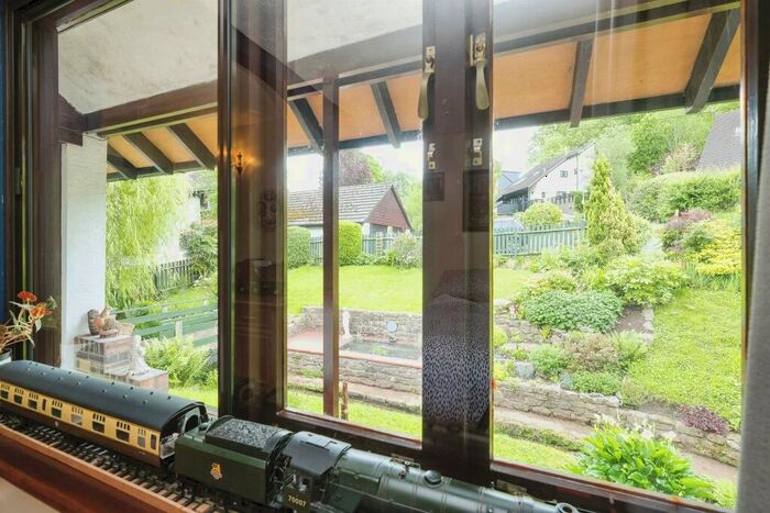 4 Bedroom Detached House For Sale In Parc Pentre, Mitchel Troy, Monmouth, NP25