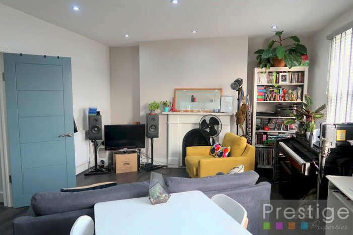 1 Bedroom Flat To Rent In Junction Road, London, N19