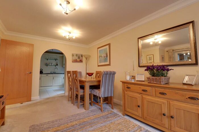 2 Bedroom Apartment To Rent In Oakover Grange, Walton, ST17