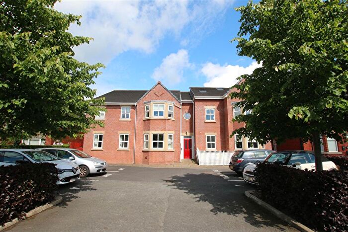2 Bedroom Flat To Rent In Smithy Lane, Much Hoole, PR4