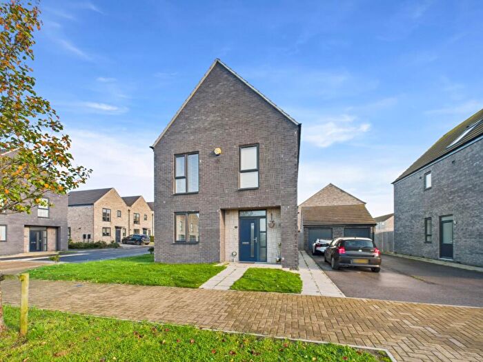 4 Bedroom Detached House For Sale In Albermarle Avenue, Kingswood, Hull, HU7