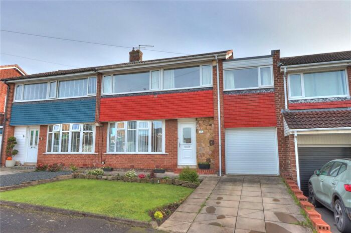 4 Bedroom Semi Detached House For Sale In Dunbar Close, Newcastle Upon Tyne, Tyne And Wear, NE5