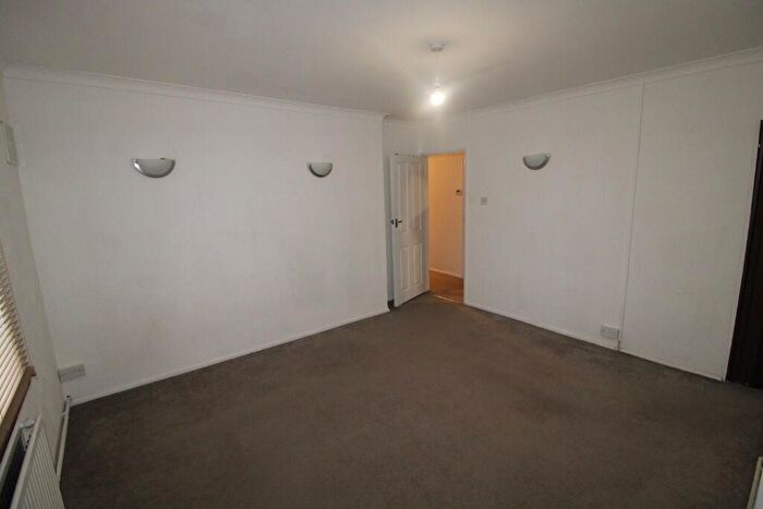 1 Bedroom Maisonette To Rent In Oaktree Close, Brentwood, Essex, CM13