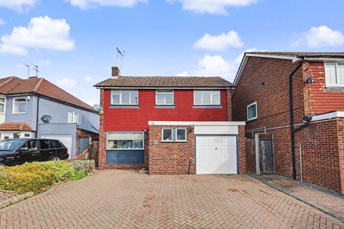 3 Bedroom Detached House For Sale In Longfield Lane, West Cheshunt, EN7