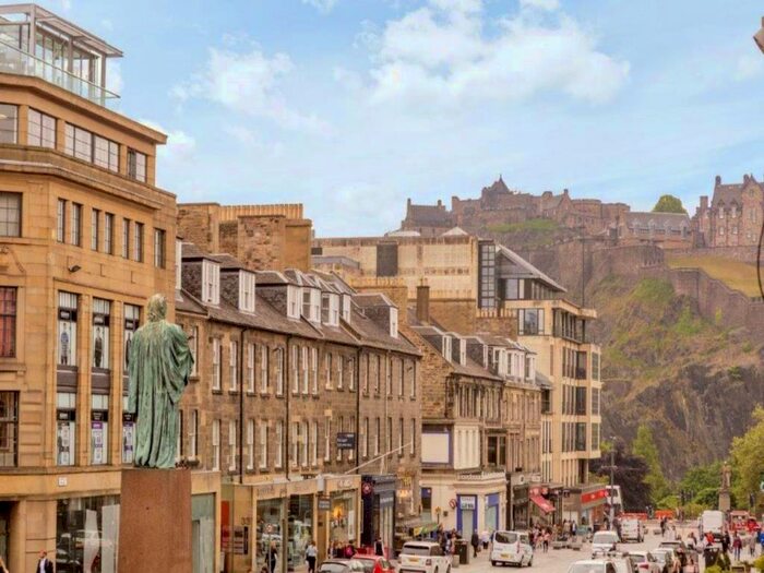 3 Bedroom Flat To Rent In Castle Street, City Centre, Edinburgh, EH2