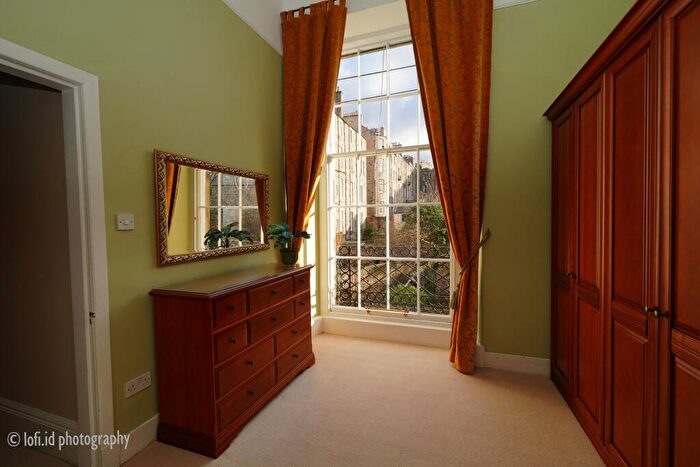 2 Bedroom Flat To Rent In Drummond Place, New Town, Edinburgh, EH3