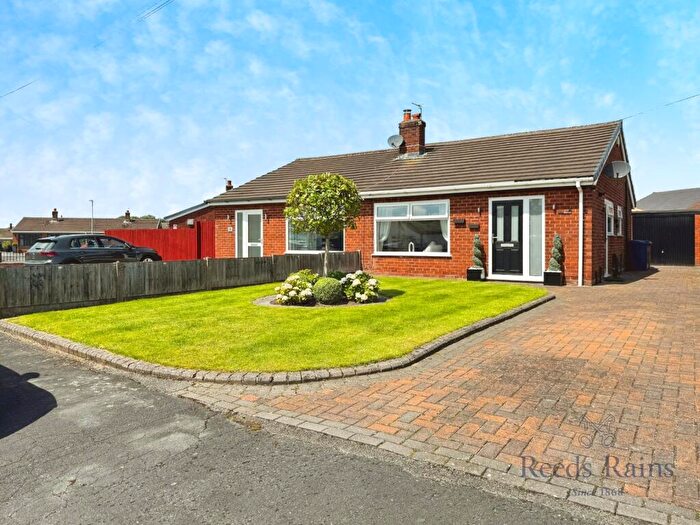 2 Bedroom Bungalow For Sale In Holker Close, Hoghton, Preston, Lancashire, PR5
