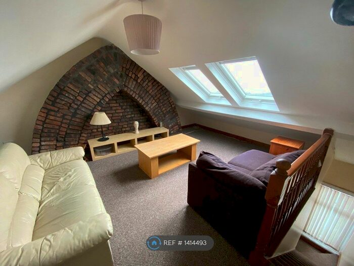 2 Bedroom Flat To Rent In Hawthorne Avenue, Swansea, SA2