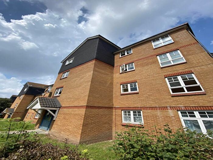 2 Bedroom Apartment To Rent In Greenhaven Drive, Thamesmead, London, SE28