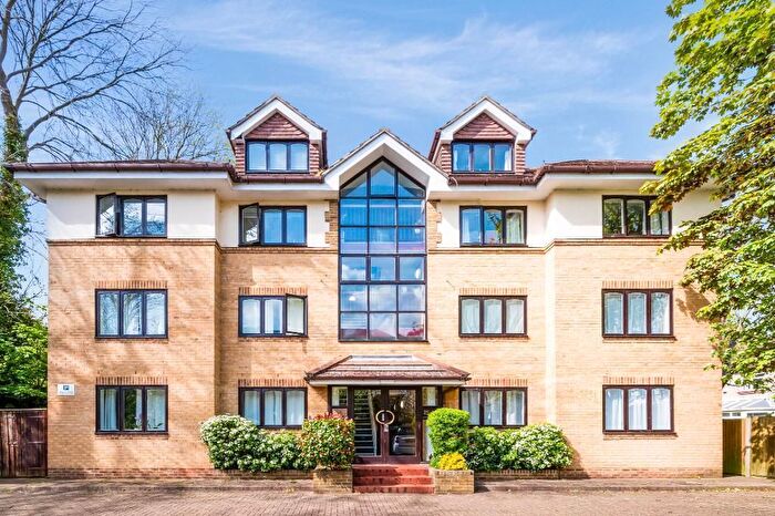 1 Bedroom Flat To Rent In Rothesay Avenue, Wimbledon, SW20