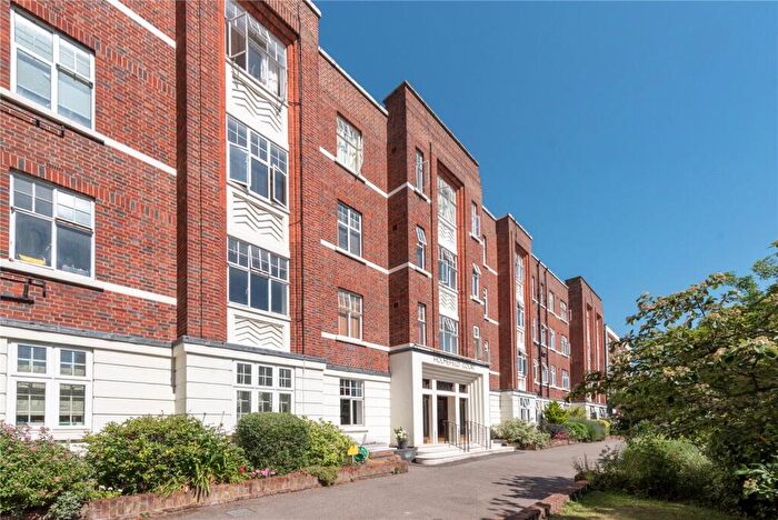 Apartment For Sale In Holmefield Court, Belsize Grove, London, NW3