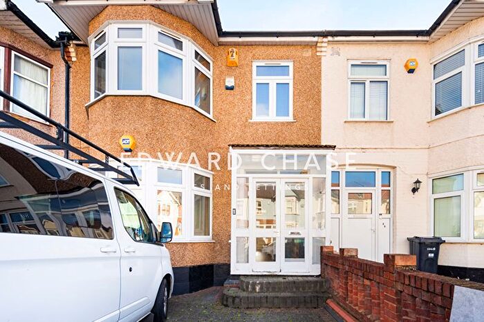 4 Bedroom Terraced House To Rent In Castleton Road, Goodmayes, IG3