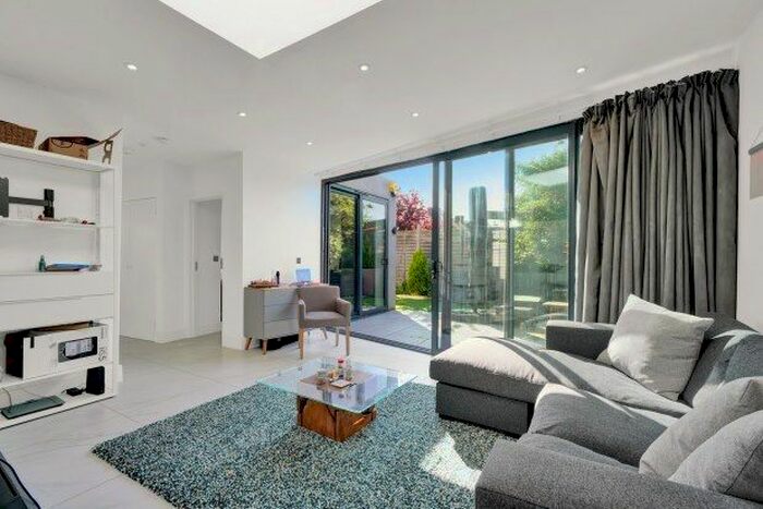 1 Bedroom Property To Rent In Martin Way, London, SW20