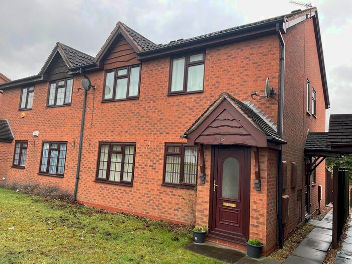 2 Bedroom Maisonette To Rent In Bishops Way, Sutton Coldfield, B74