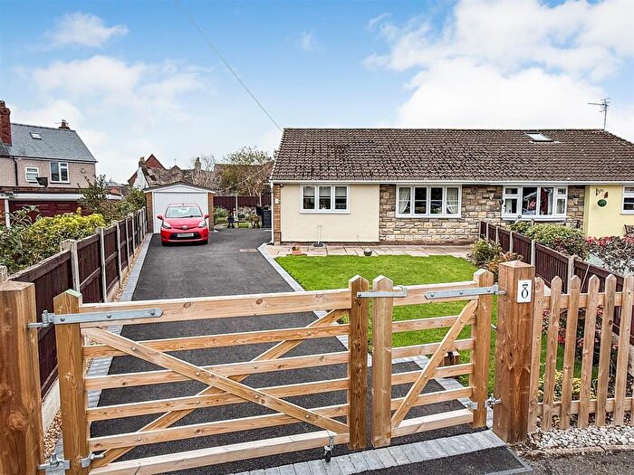 3 Bedroom Semi-Detached Bungalow For Sale In St. Davids Close, Gobowen, SY11