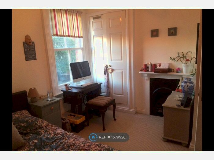 1 Bedroom Flat To Rent In Tower Street, Winchester, SO23