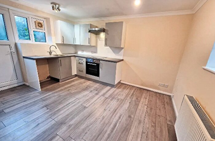 1 Bedroom Terraced House For Sale In Bower Lane, Maidstone, Kent, ME16