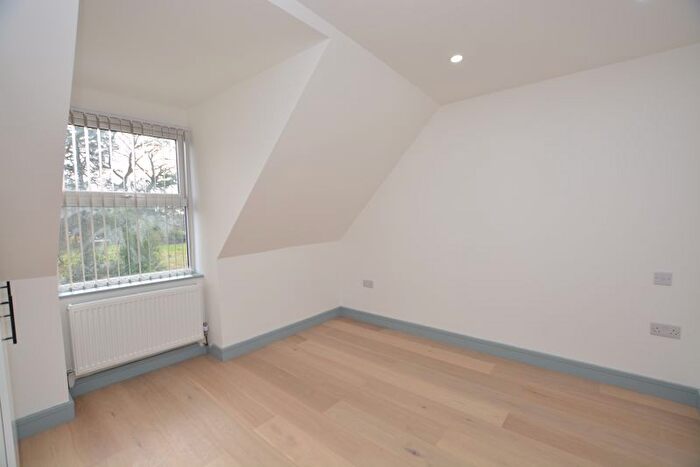 1 Bedroom Flat To Rent In High Street, Ascot, SL5