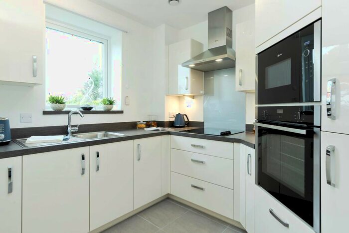 1 Bedroom Retirement Property To Rent In Neptune House Heene Road, Worthing, Sussex, BN11