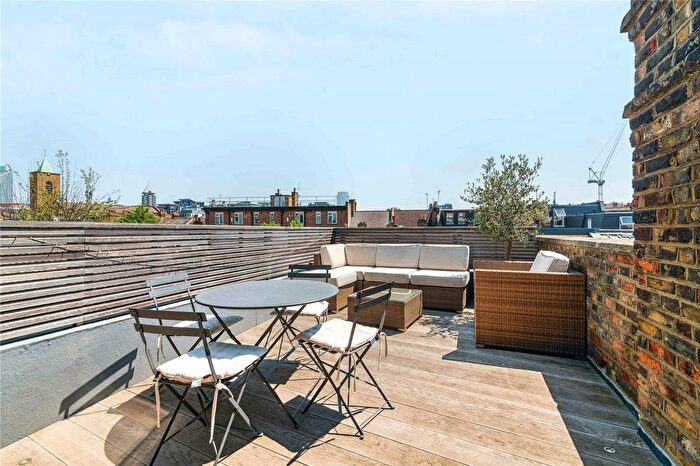 2 Bedroom Flat To Rent In Furness Road, London, SW6