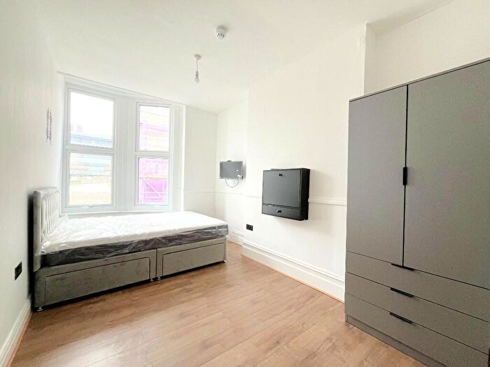 1 Bedroom House Of Multiple Occupation To Rent In Clifftown Road, Southend-On-Sea, Essex, SS1