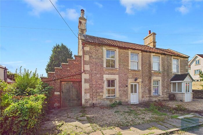 2 Bedroom House For Sale In Shurnhold, Melksham, SN12