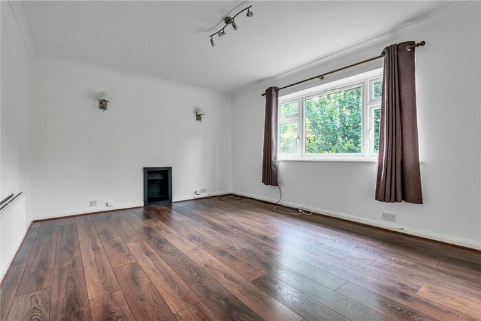 2 Bedroom Flat To Rent In Chase Bank Court, Avenue Road, Southgate, London, N14
