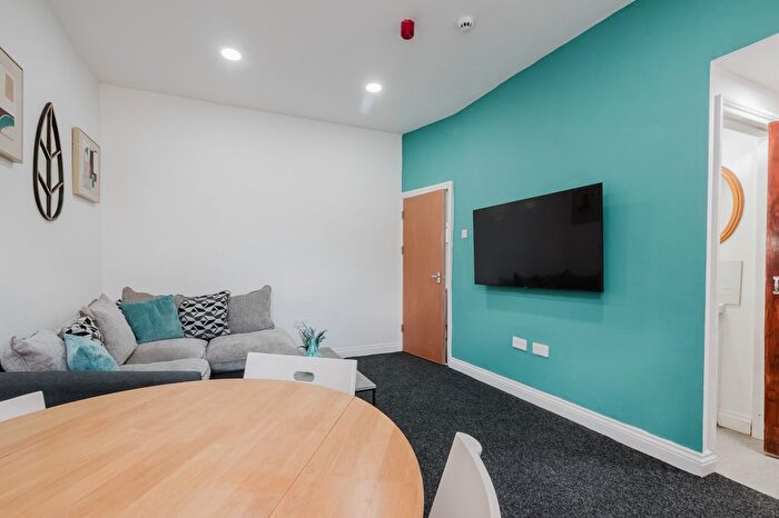 4 Bedroom Terraced House To Rent In Heald Place, M14