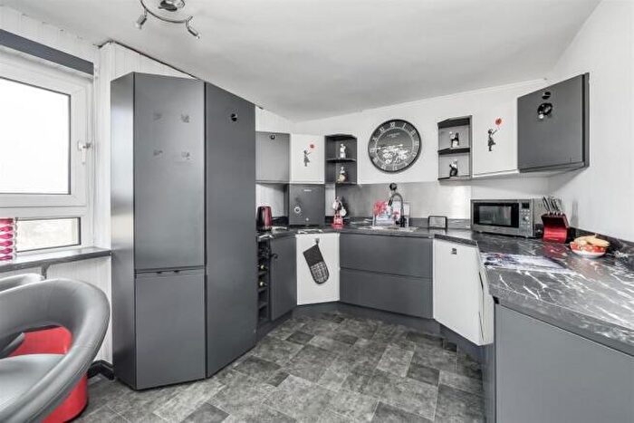 1 Bedroom Flat To Rent In Morley Court, Plymouth, PL1