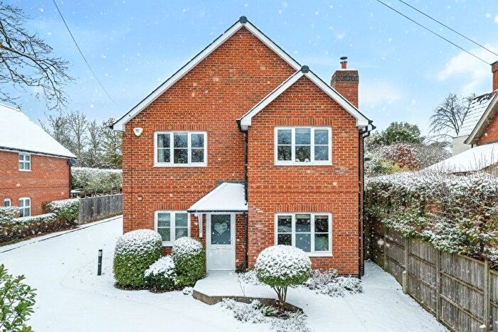 4 Bedroom Detached House For Sale In Morden Close, Mortimer, Reading, Berkshire, RG7