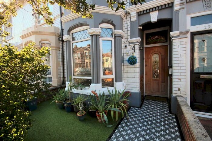 3 Bedroom Terraced House To Rent In Laburnum Grove, Portsmouth, PO2