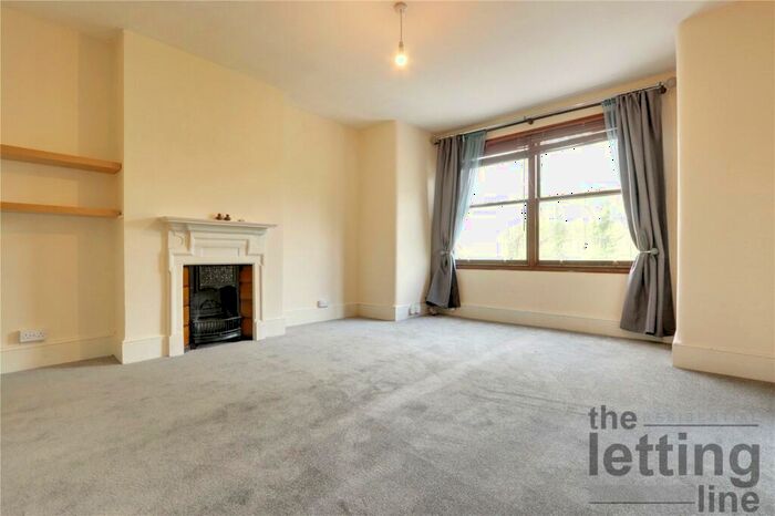 2 Bedroom Apartment To Rent In The Ridgeway, Enfield, Middlesex, EN2