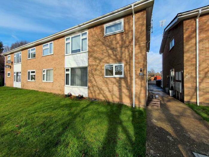 2 Bedroom Flat To Rent In Hardwick Estate, Kirton, PE20