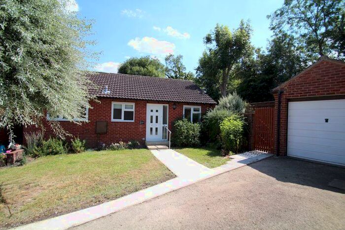 2 Bedroom Detached Bungalow To Rent In Wanborough, Swindon, SN4