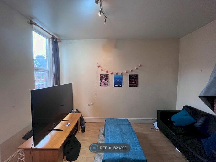 1 Bedroom Flat To Rent In Fairbridge Road, London, N19