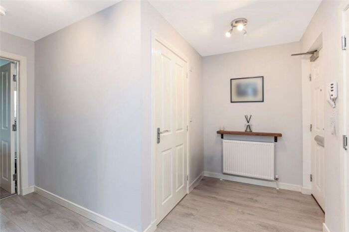 2 Bedroom Flat For Sale In Inverleith Crescent, Eastfield, Glasgow, G32