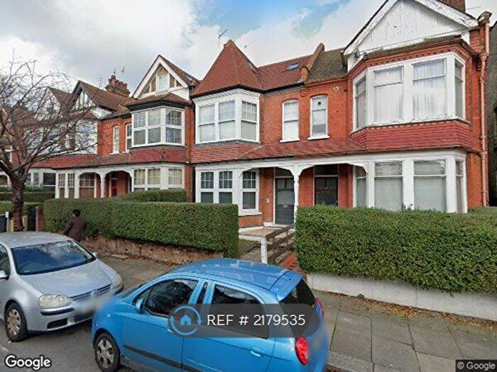 2 Bedroom Flat To Rent In Princes Avenue, London, N3