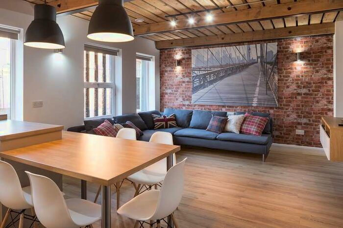 5 Bedroom Semi-Detached House To Rent In May Street, L3 5tt,