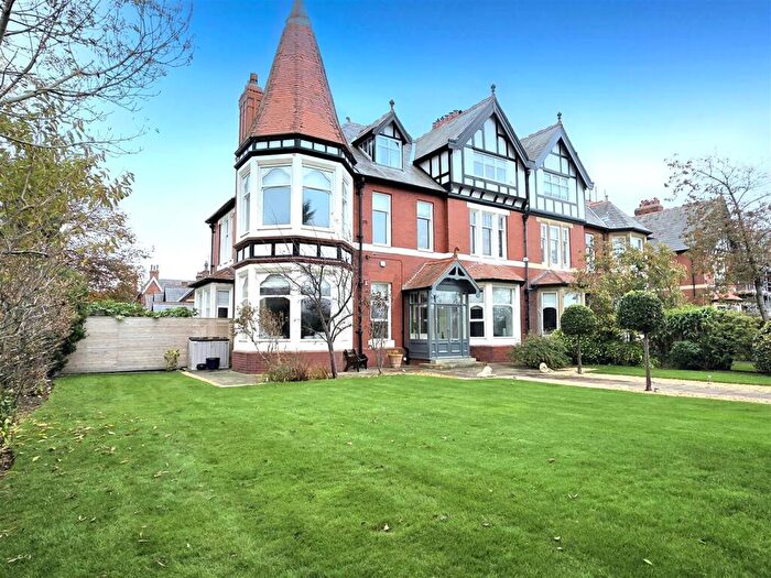 6 Bedroom Semi-Detached House For Sale In Seafield Road, Lytham, FY8