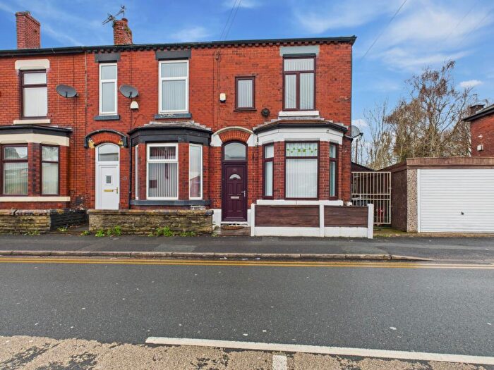 3 Bedroom Semi Detached House To Rent In Talbot Road, Hyde, SK14