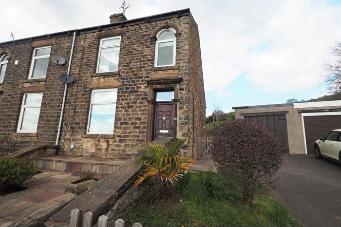 3 Bedroom Semi-Detached House To Rent In Hague Bar, New Mills, SK22