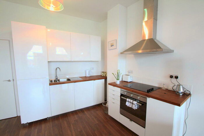 1 Bedroom Apartment To Rent In Parsons Street, Banbury, Oxon, OX16