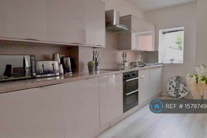 6 Bedroom Detached House To Rent In Woodville Road, Ipswich, IP4