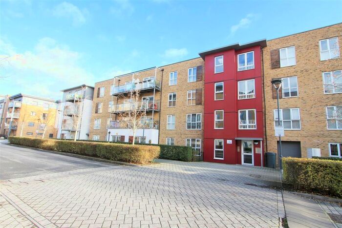 2 Bedroom Flat To Rent In Wintergreen Boulevard, West Drayton, UB7