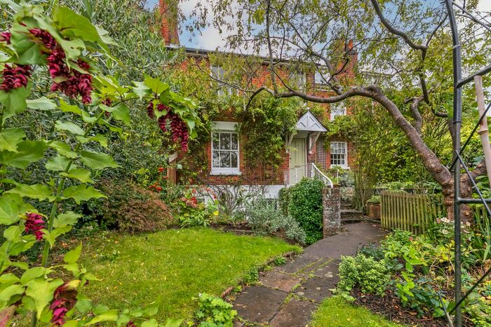 3 Bedroom Terraced House To Rent In Wharf Hill, Winchester, SO23
