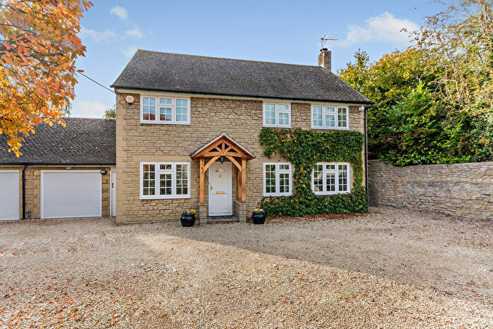 4 Bedroom Link Detached House For Sale In High Street, Little Milton, OX44