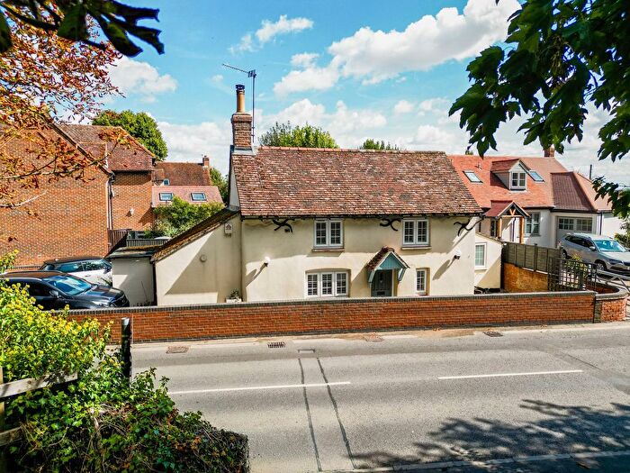 2 Bedroom Detached House For Sale In Thame Road, Long Crendon, HP18