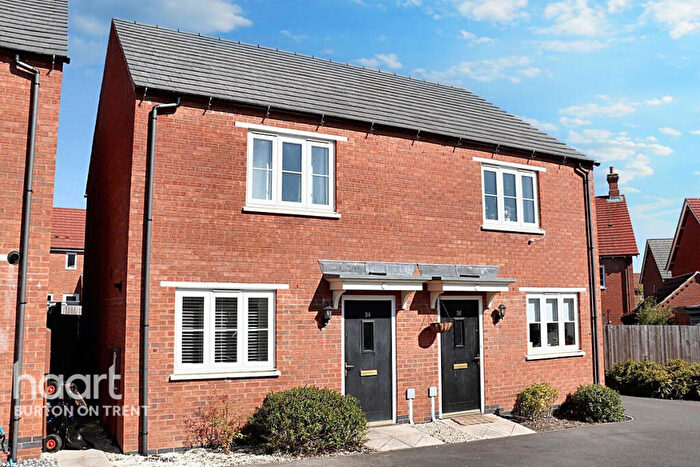 2 Bedroom End Of Terrace House For Sale In Middleton Close, Swadlincote, DE11