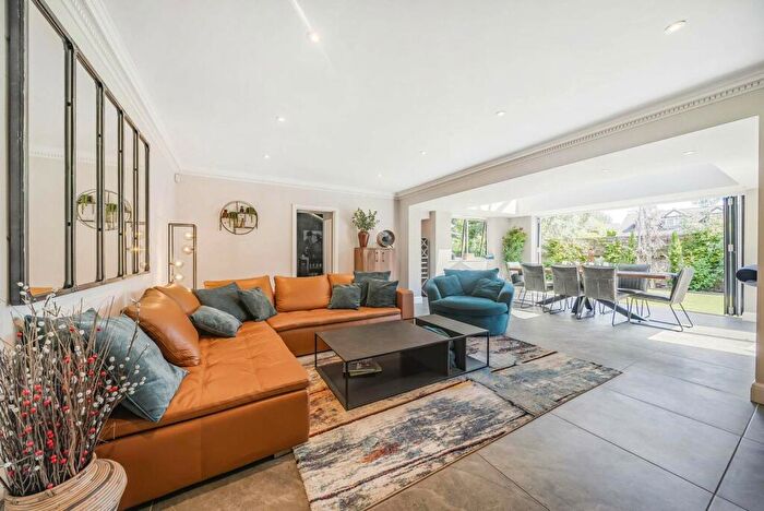 5 Bedroom Detached House To Rent In Old Perry Street, Chislehurst, BR7